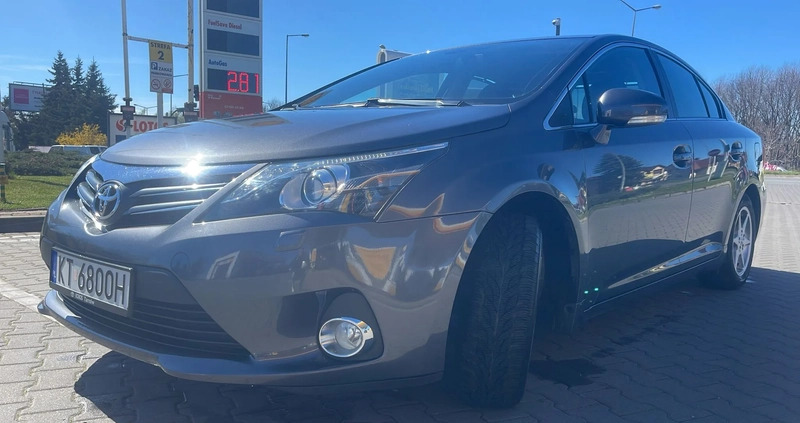 Toyota Avensis cena 48900 przebieg: 130000, rok produkcji 2013 z Radzyń Chełmiński małe 667